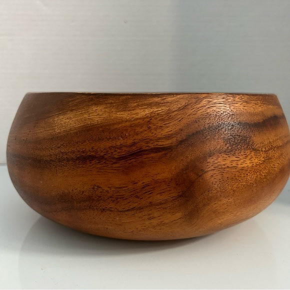 Handcrafted wood salad bowl with servers - Picture 6 of 9